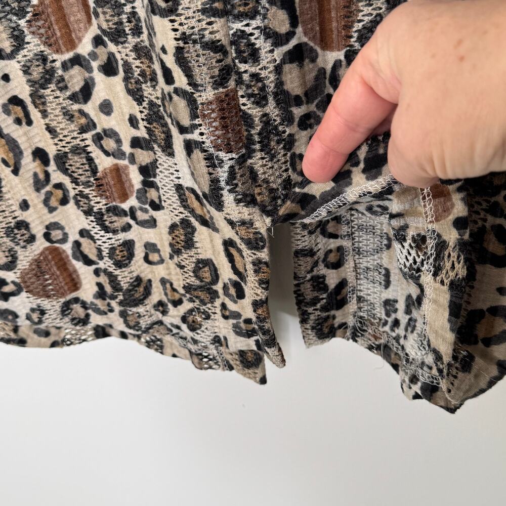 Kactus Leopard Print Button Front Top - image 7